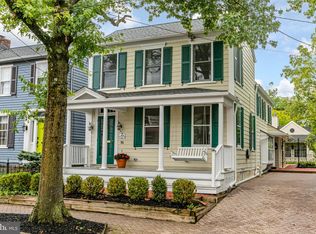 16 W Delaware Ave, Pennington, NJ 08534