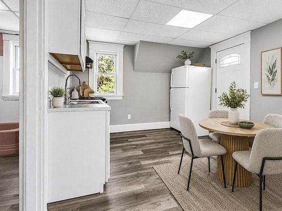 5th image of 53 Mann St #6