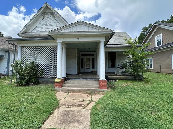 705 E Elm St, Hillsboro, TX 76645