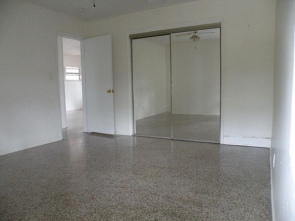 4th image of 5457 NE 6th Ave