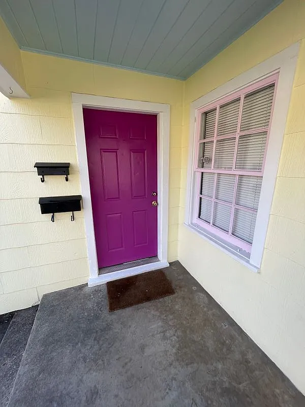 2 bed, 1.0 bath, 1128 sqft, $1,900 — Photo 2