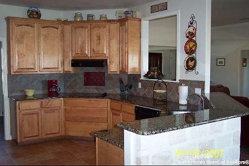 3rd image of 121 MILLERS COVE