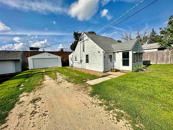 2nd image of 1638 Hamilton Ave