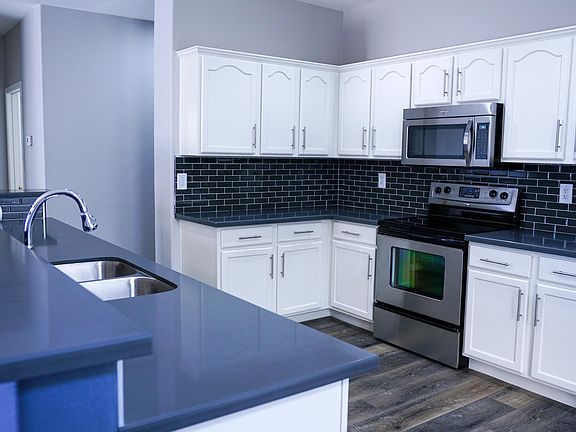 4th image of 5241 E Hilton Ave