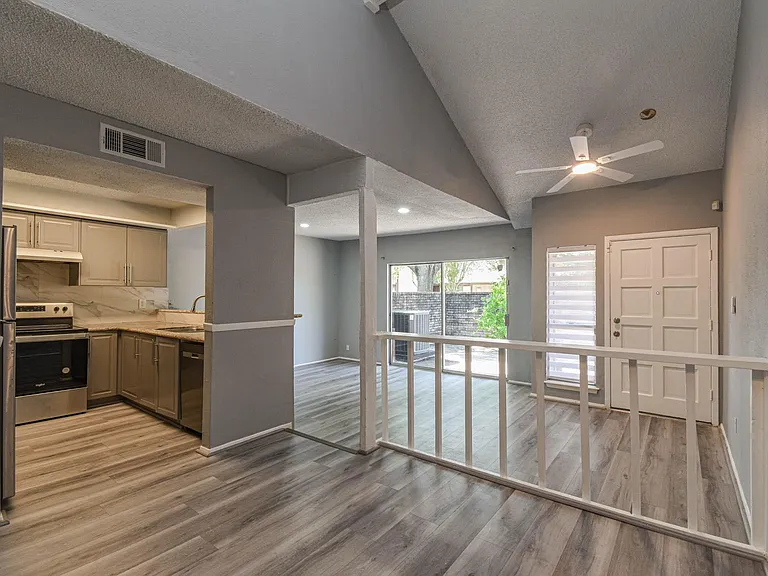 12663 Wellington Park #DR444 — Photo 8