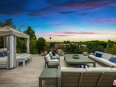 14539 Valley Vista Blvd, Sherman Oaks, CA, 91403