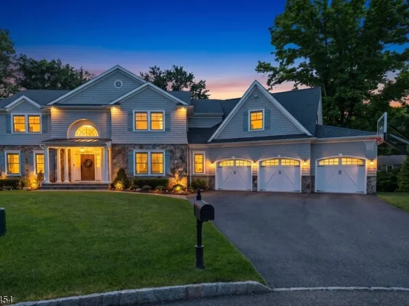 2 Weimer Ct, Allendale Boro, NJ 07401