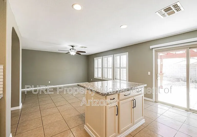 13857 W Ironwood St — Photo 15