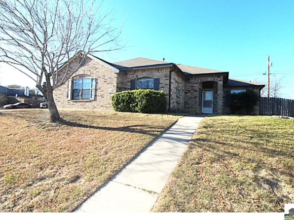 401 E Hogan Dr, Copperas Cove, TX 76522