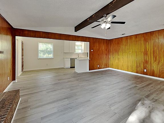 2nd image of 7624 Oak Garden Trl