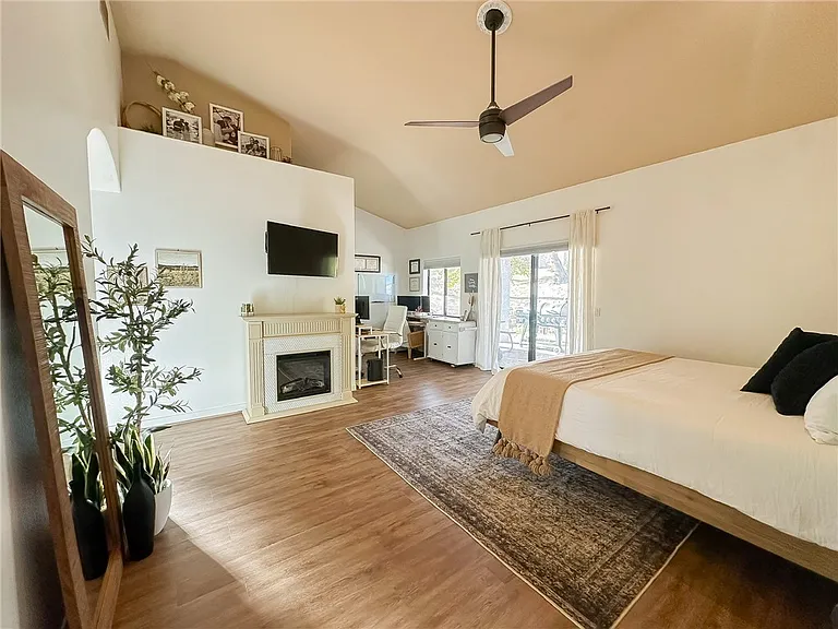 7525 Whitney Ave — Photo 10