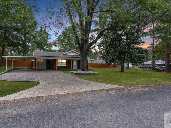 109 Pine St, Redwater, TX 75573