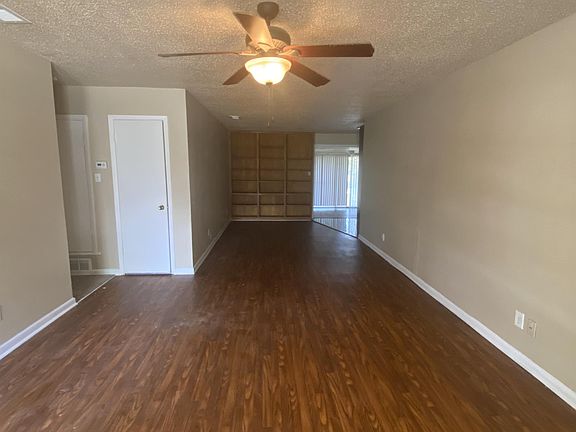 3rd image of 3220 Bob O Link Ln