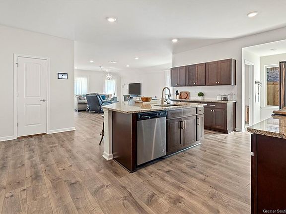 5th image of 4062 Canary Pl