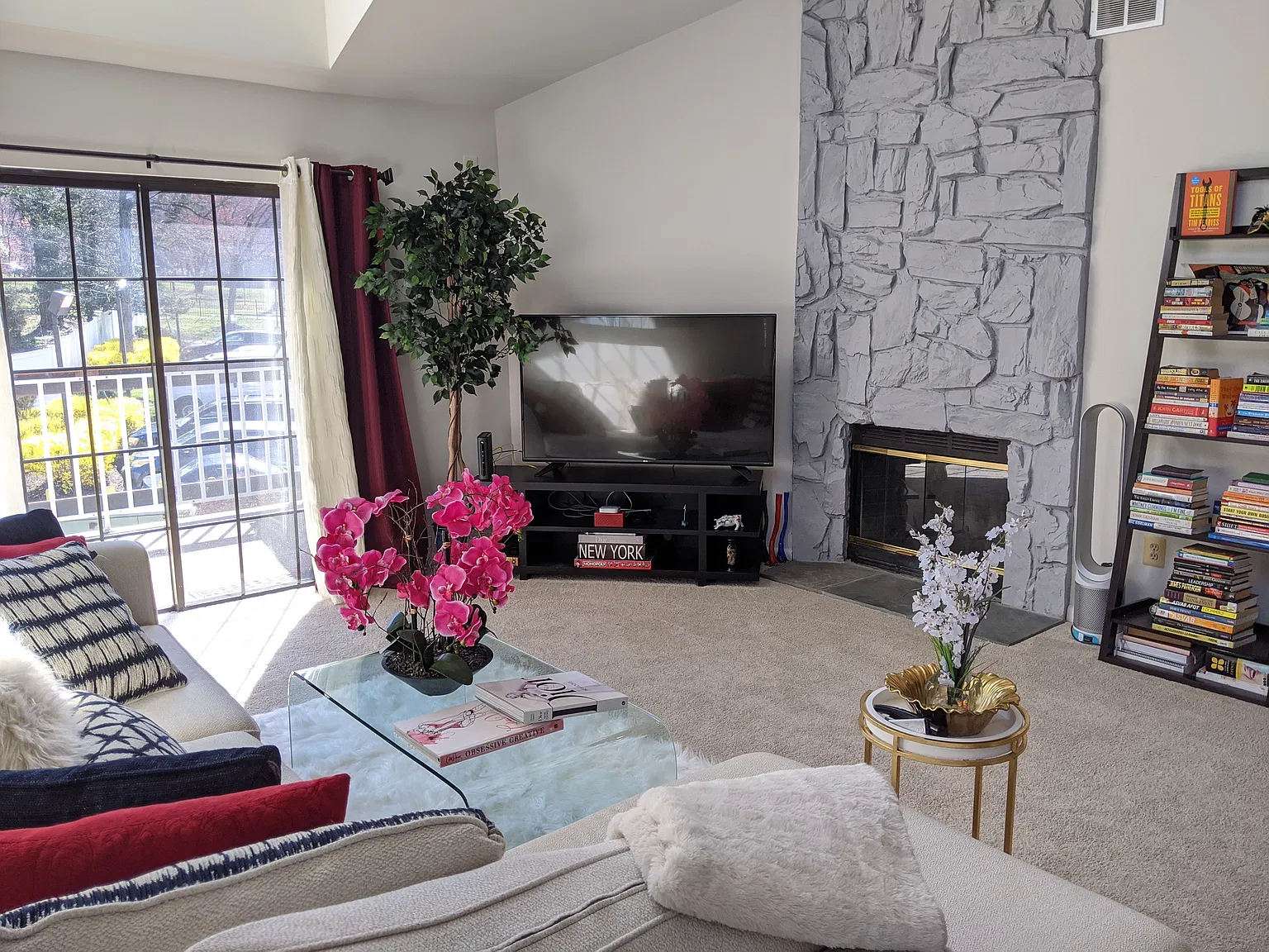 Beautiful 2-Level End Unit w/Custom Finishes, Huge Deck, & Bonus Loft Room! — Photo 3