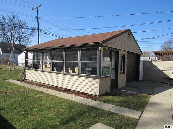 4th image of 28563 Rush Ave