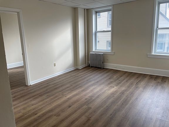 5th image of 734-736 Kearny Ave #2