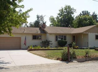 490 Derby Ln, Santa Rosa, CA 95404