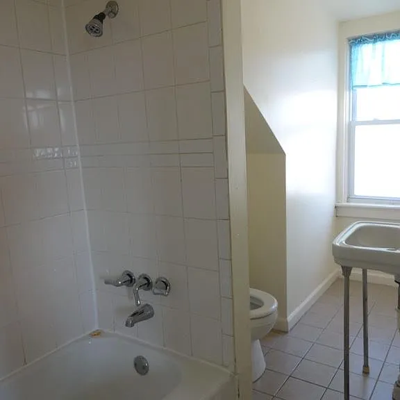 801 Bushkill St #3 — Photo 7