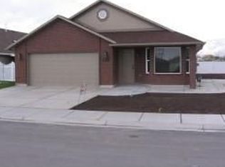 252 N Wellington Dr, Kaysville, UT 84037