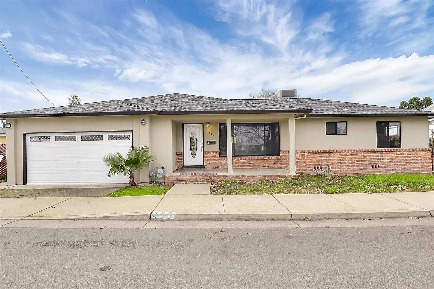 520 Gray Ave photo 1