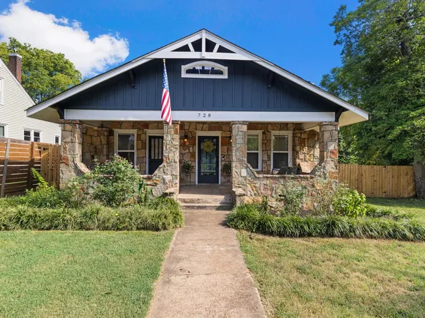 728 E Tombigbee St, Florence, AL 35630