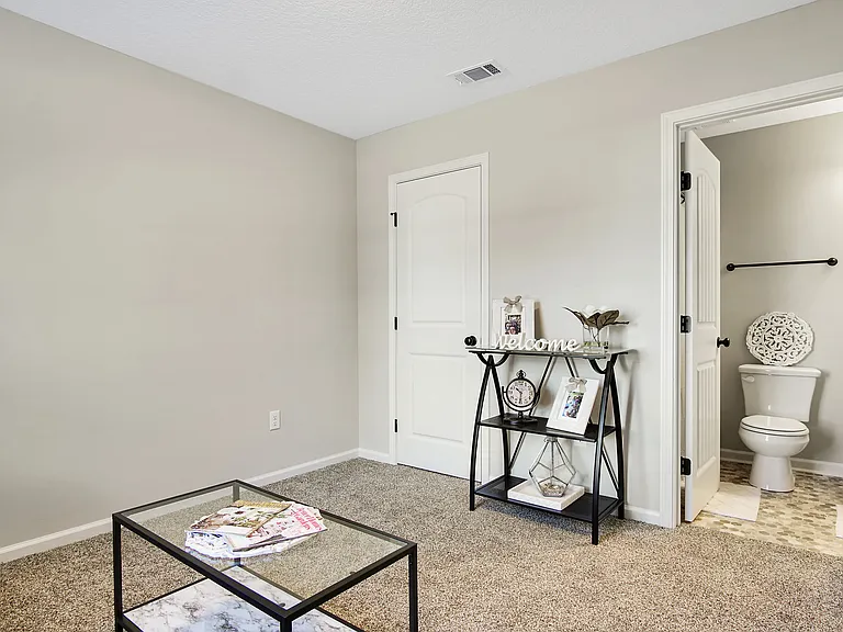 564 Deerchase Ct — Photo 2