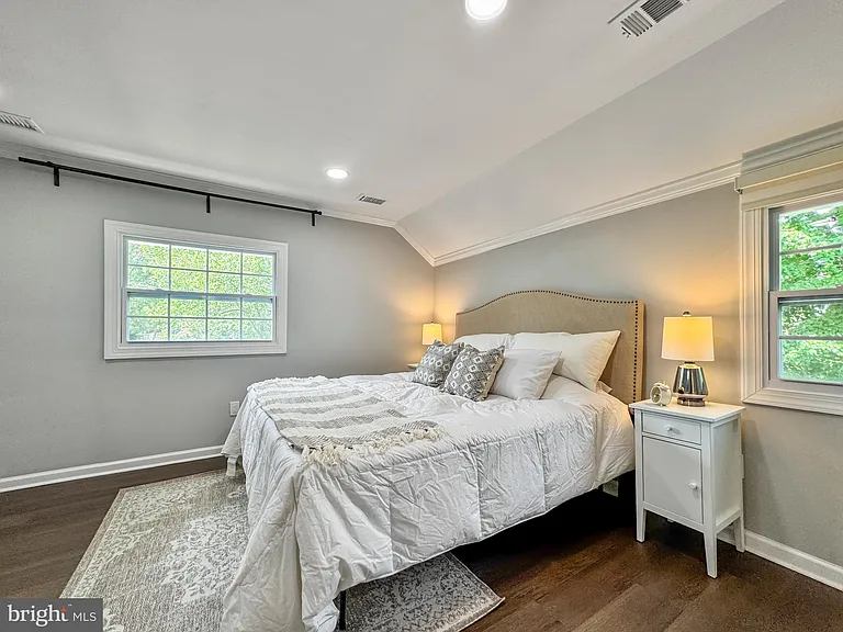6621 Hallwood Ave — Photo 29