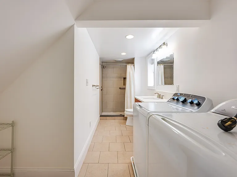 240 Van Buren St NW — Photo 19