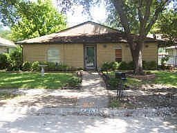 1st image of 406 Solitude Dr