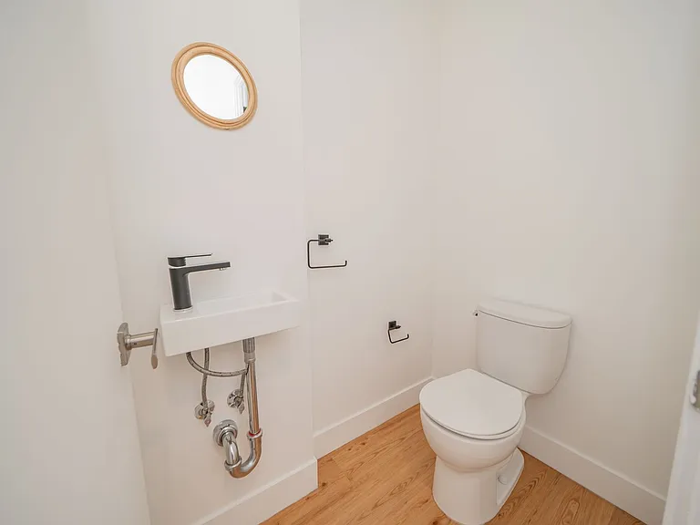 848 32nd Street — Photo 24