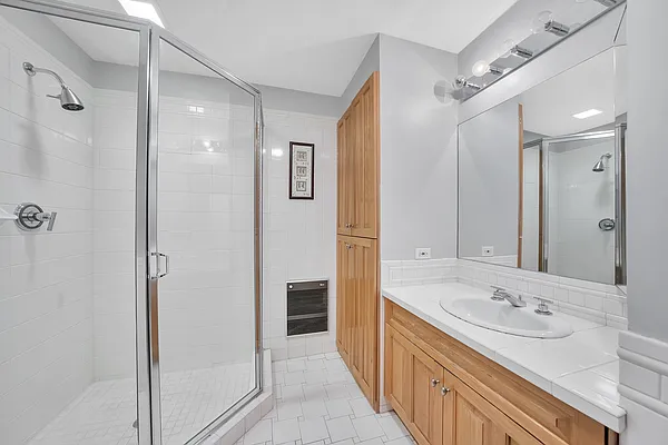 Rented by Douglas Elliman | media 13