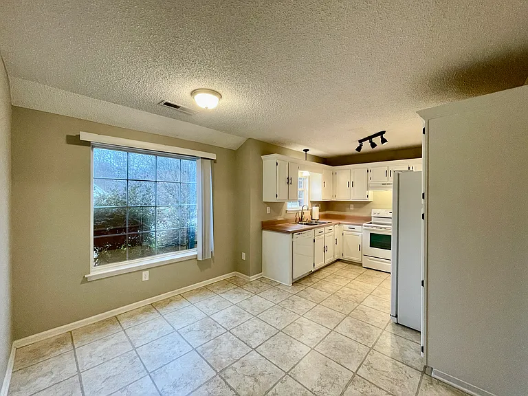 32 Winding Creek Way — Photo 4