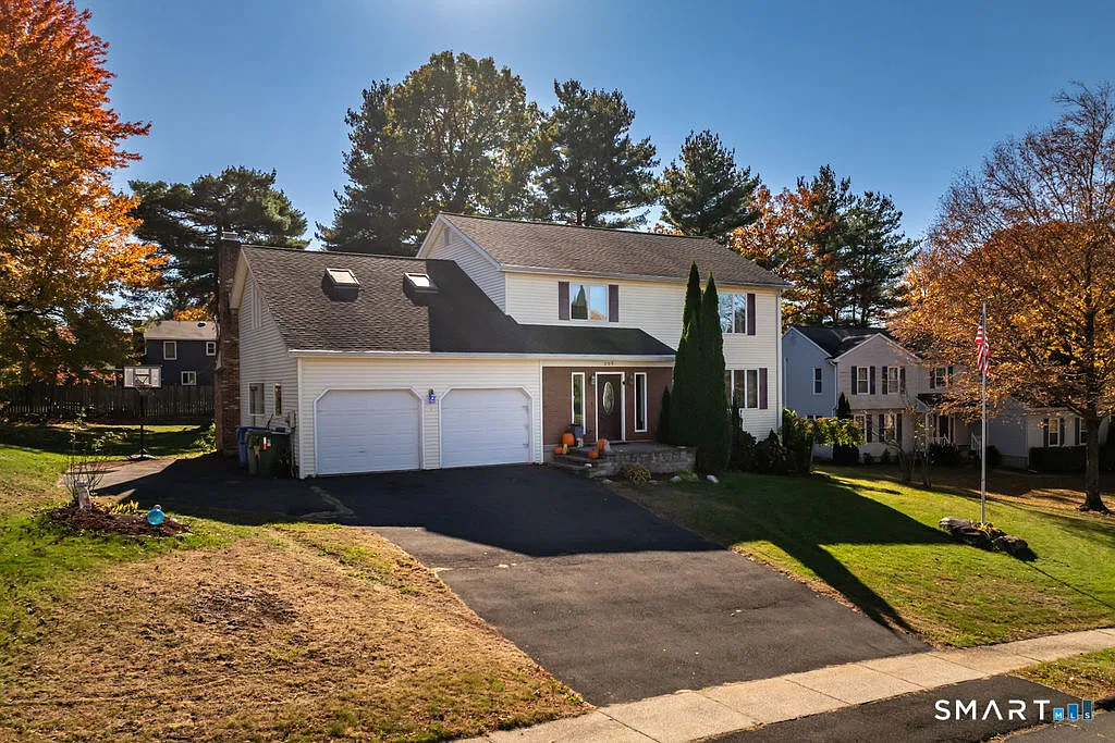 4 bed, 3.0 bath, 2928 sqft, $3,600 — Photo 3