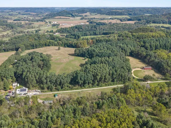 25710 Poole Ln, Richland Center, WI 53581