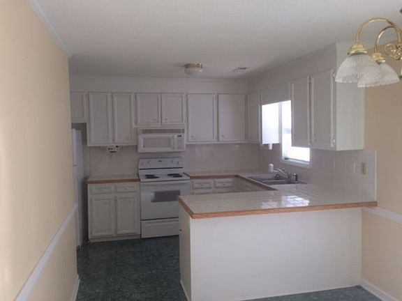 4th image of 3908 Dd8 Sterling Pointe Dr