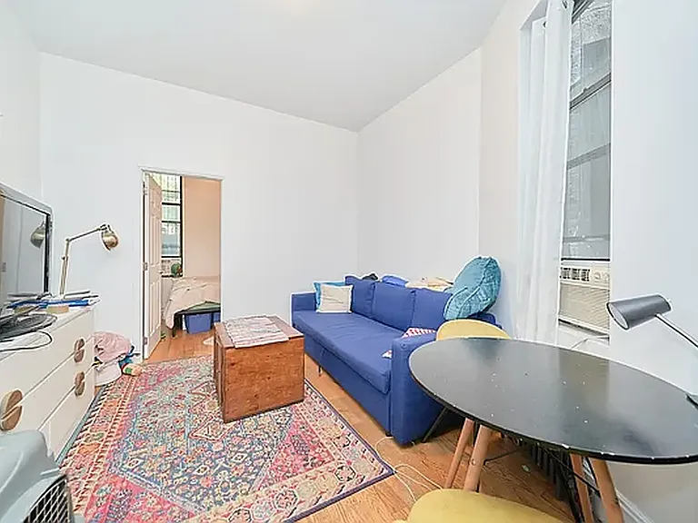 238 E 33rd St #3 — Photo 1