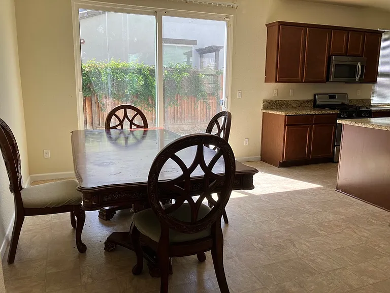 322 W Santa Clara Dr — Photo 3