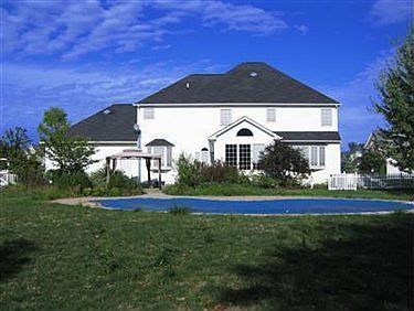 3rd image of 658 Treeside Ln