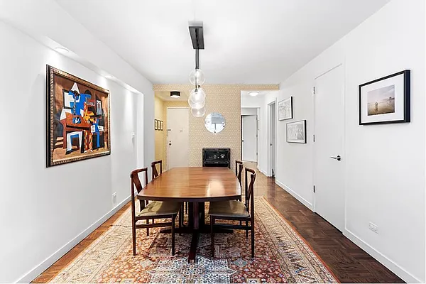 Sold by Beth Chase Real Estate | media 4