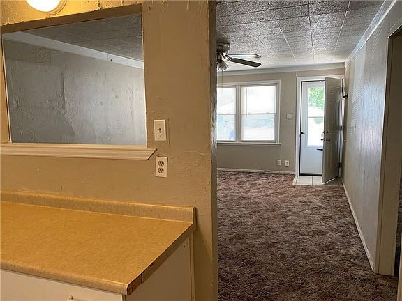 5th image of 520 N Illinois St