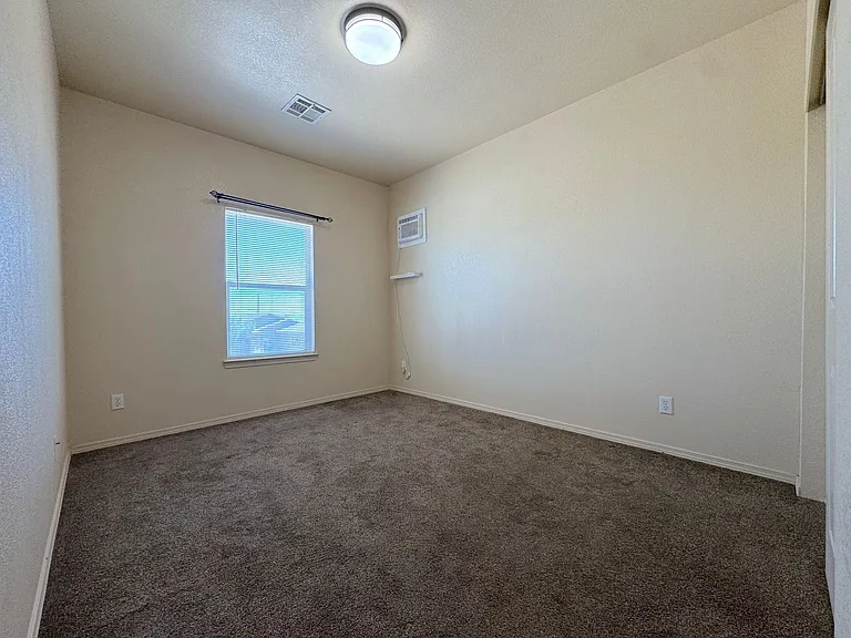 10421 Silvercloud Dr — Photo 16