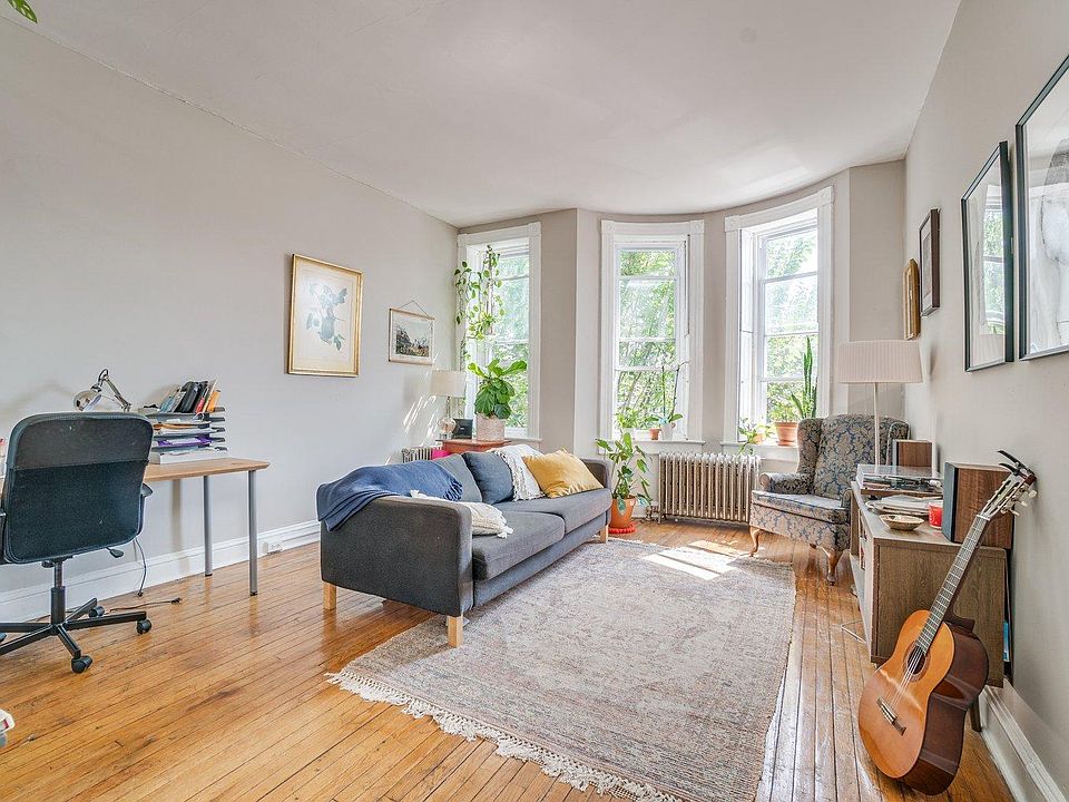 Bedroom 2 - Currently being used as living area