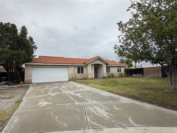 2nd image of 2643 N Fitzsimmons Ave