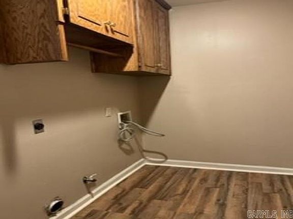 2nd image of 37 Fieldcrest Cir