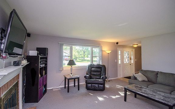 4th image of 3815 Windjammer Ln