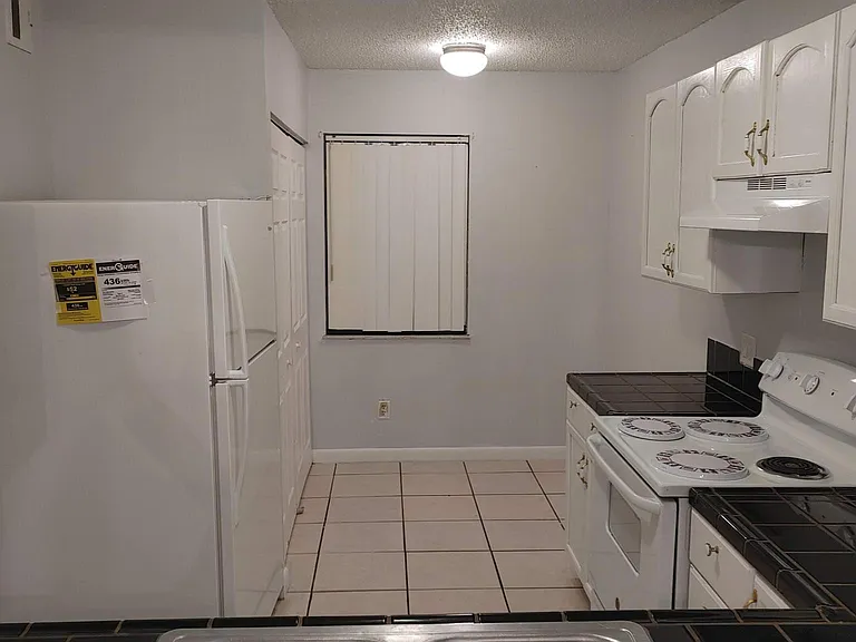 2513 S 17th St #102 — Photo 5