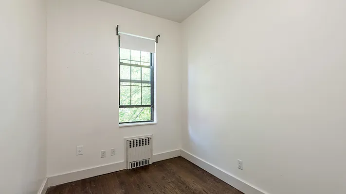 Rented by Nooklyn NYC LLC | media 24