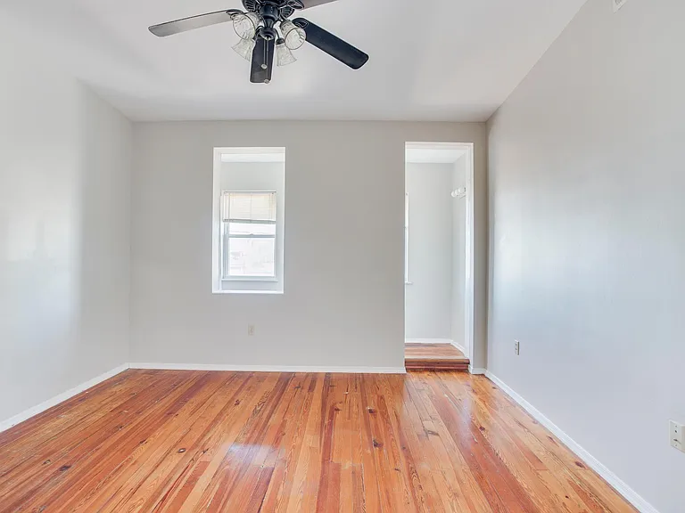 500 S East Ave — Photo 21