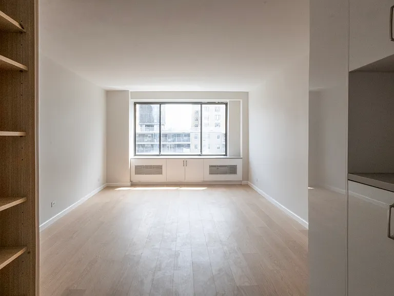 382 Central Park W #15H — Photo 3